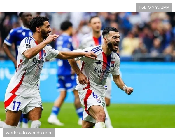 里昂主帅赛前发布会强调，对阵巴黎需保持紧凑阵型，减少危险区域犯规