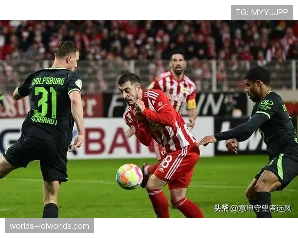 半场：弗赖堡0-0门兴，双方控球率持平，射门转化率成焦点